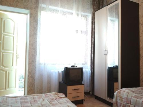 Hostal Guest House On Samburova 279