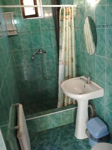 Hostal Guest House On Samburova 279