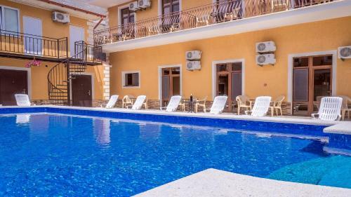 Hotel Briston