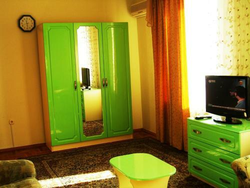 Yakor Hotel