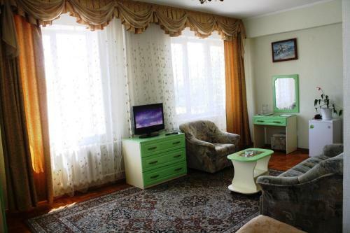 Yakor Hotel
