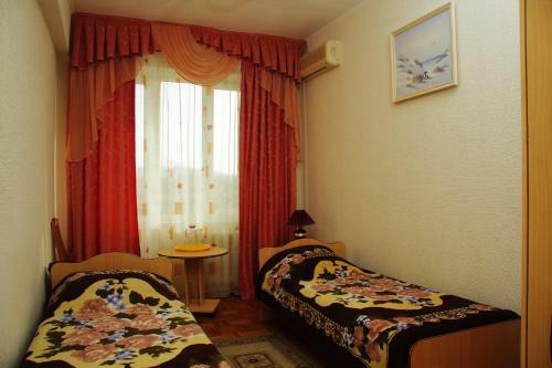 Yakor Hotel