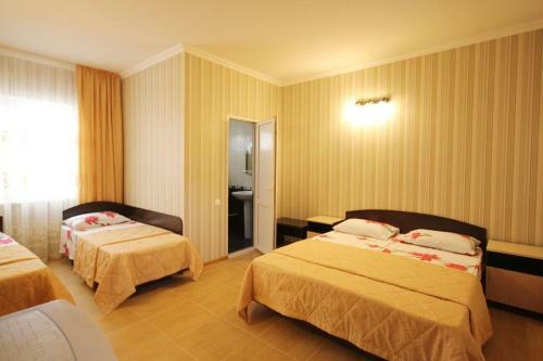 Hostal Karolina Guest House