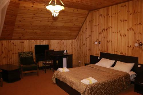 Hotel Snezhniy Bars Dombay
