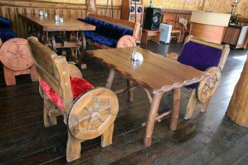 Hotel Snezhniy Bars Dombay