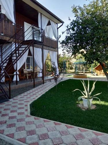 Hostal Guest House Uytniy Otdih C Det'mi