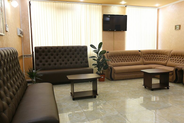 Hotel Ritsa Hall