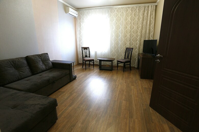 Hotel Ritsa Hall