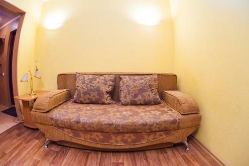 Apartment On Parizhskoy Kommuny 1