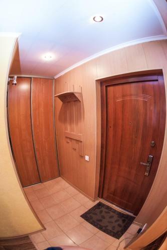 Apartment On Parizhskoy Kommuny 1