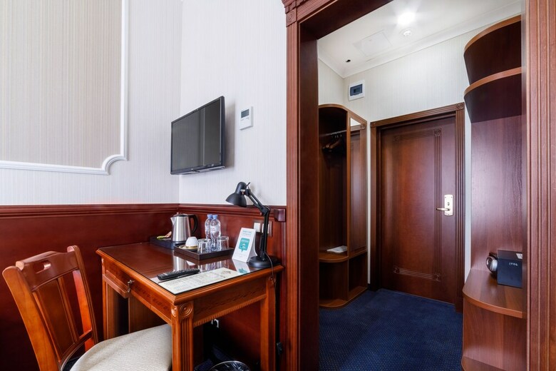 Hotel Dinastiya