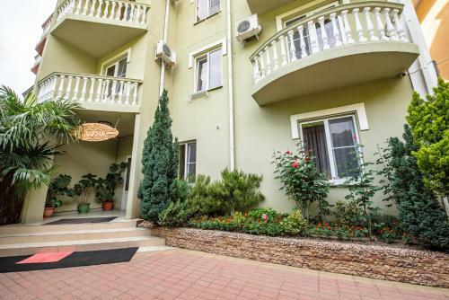 Hostal Maria Guest House