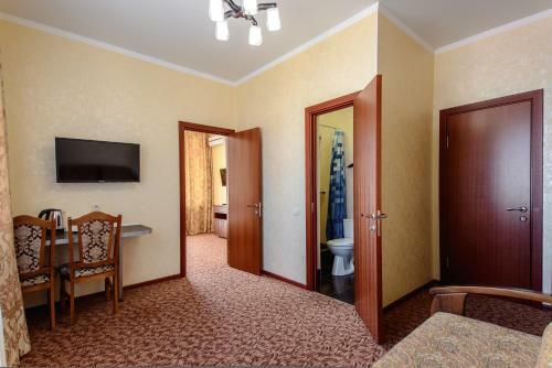 Hostal Zarya Guest House