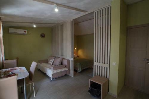 Hostal Karamel Guest House