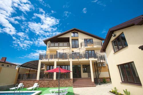 Hostal Karamel Guest House