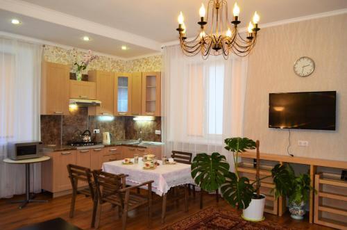 Apartamento Guest House On Malyshevskaya 109