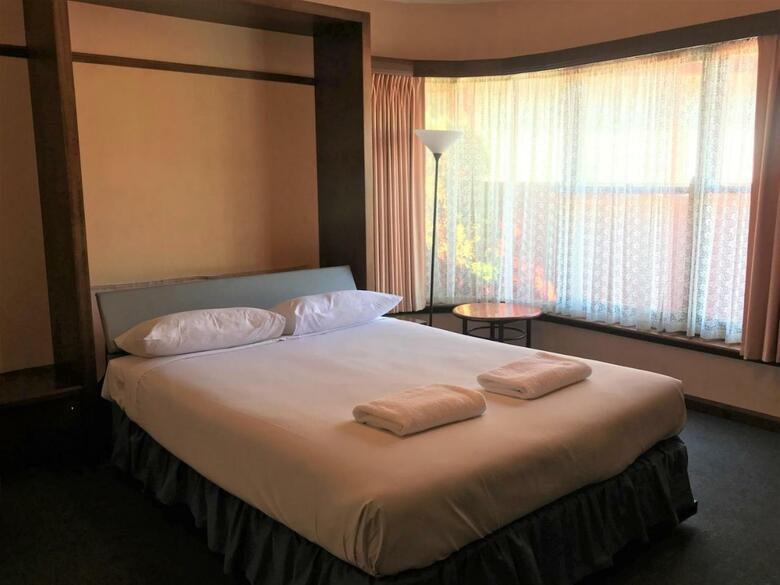 Hotel Sovereign Park Motor Inn