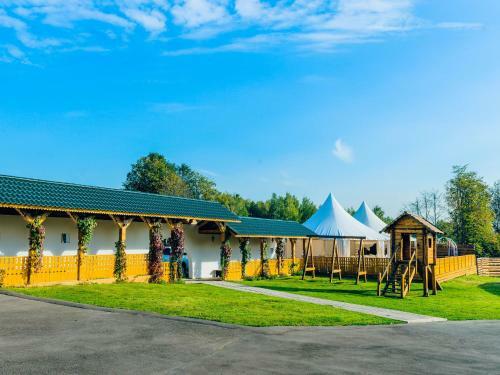 Usadba Romashkovo Hotel