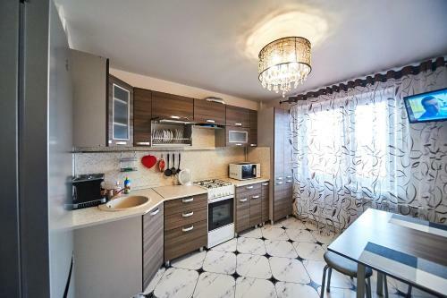 Apartaments S Basseinom I Parkom