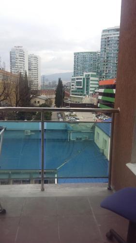 Apartment On Ulitsa Roz 115 / 1