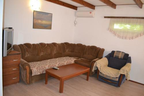 Hostal Cruise Guesthouse