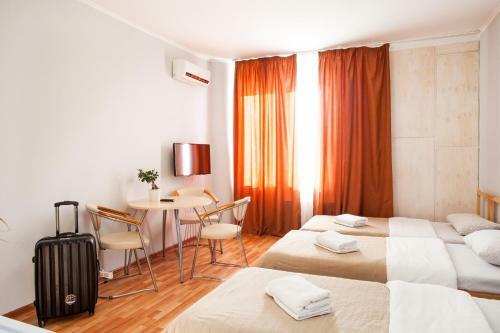 Albergue Red 13 Center