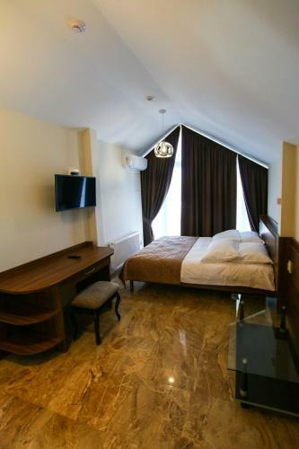 Regatta Hotel
