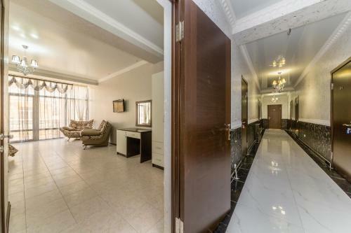 Protos Hotel