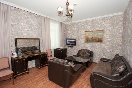 Kosmos Hotel