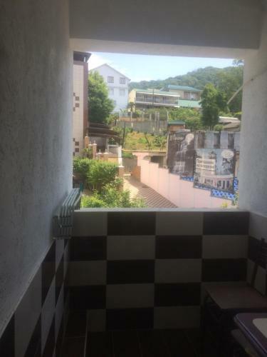 Hostal Azalia Guest House