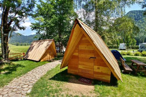 Albergue Cvet Gora - Camping, Glamping And Accomodations