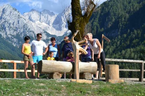 Albergue Cvet Gora - Camping, Glamping And Accomodations