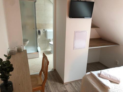 Hostal Encijan Apartments