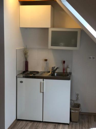Hostal Encijan Apartments