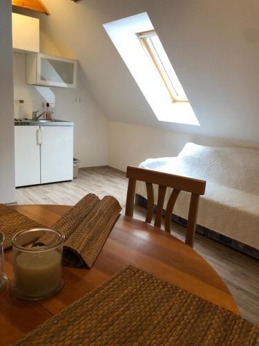 Hostal Encijan Apartments