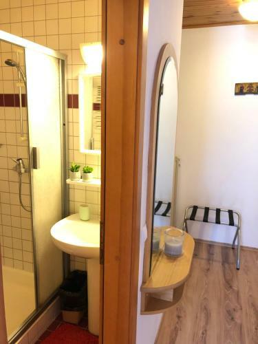 Hostal Encijan Apartments