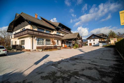 Hostal Guesthouse Leski Dvor
