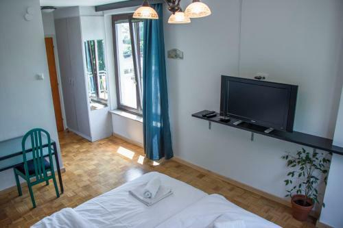 Hostal Guest House Park ?ibert