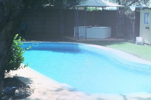 Back O Bourke Motel
