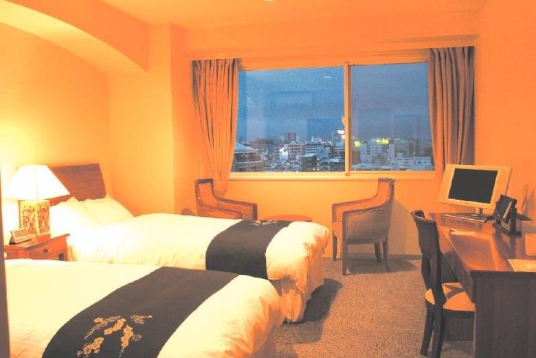 Hotel Palm Royal Naha