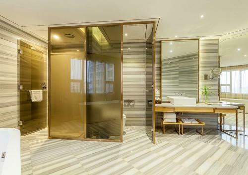 Fuqing Golden Eagle Days Hotel