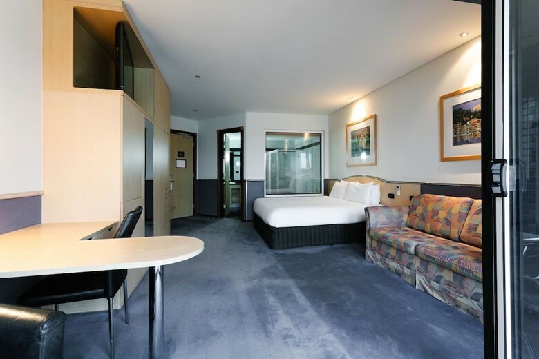 Hotel The Lakes Resort