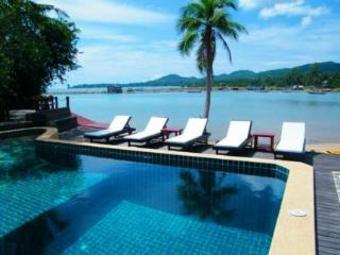 Hotel Cyana Beach Resort
