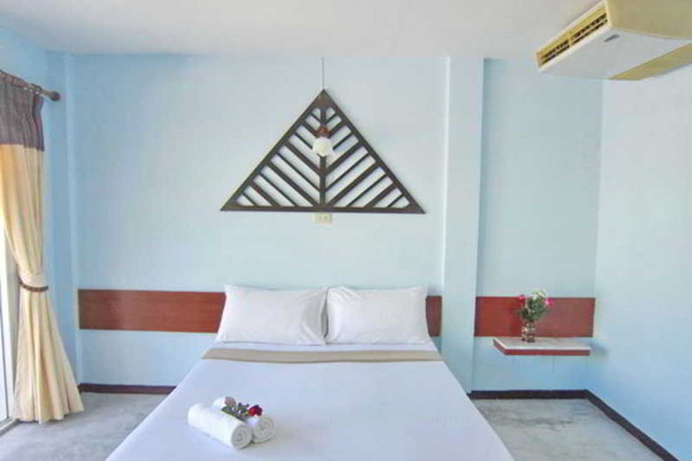 Hotel Thaniza Beachfront Resort