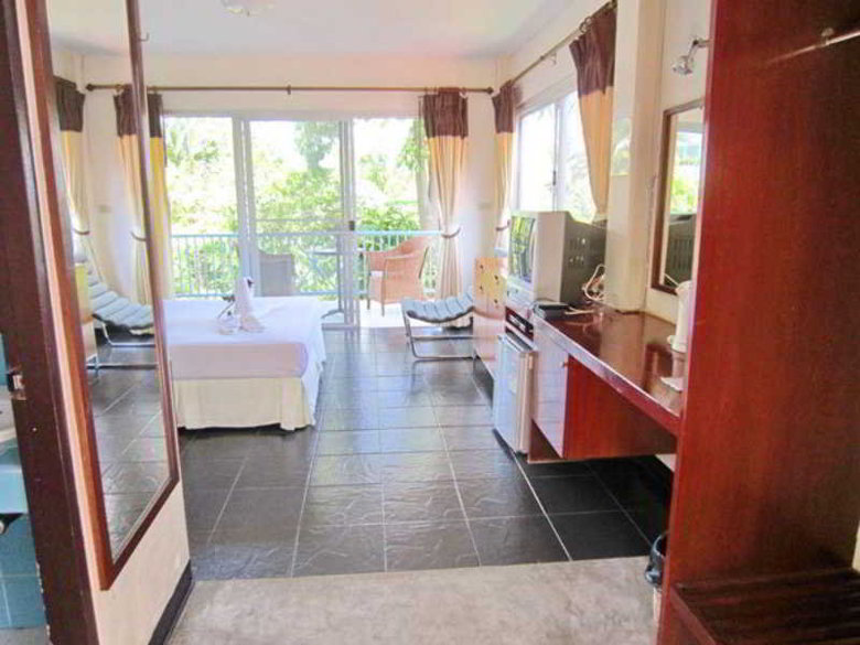 Hotel Thaniza Beachfront Resort