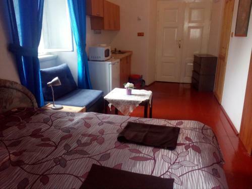 Hostal Fara Choustn�kovo Hradi?t?