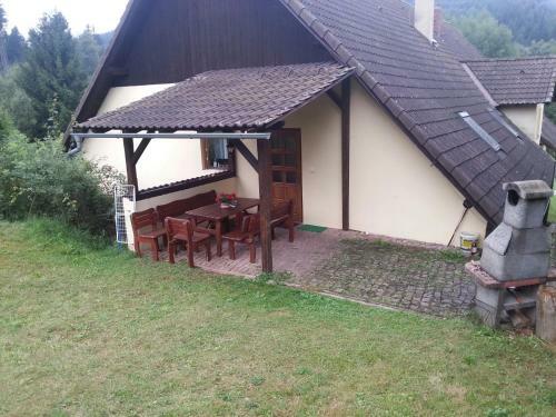 Apartment In Chotevice 2457