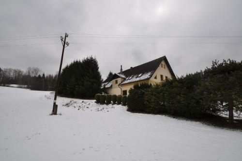 Apartment In Chotevice 2457