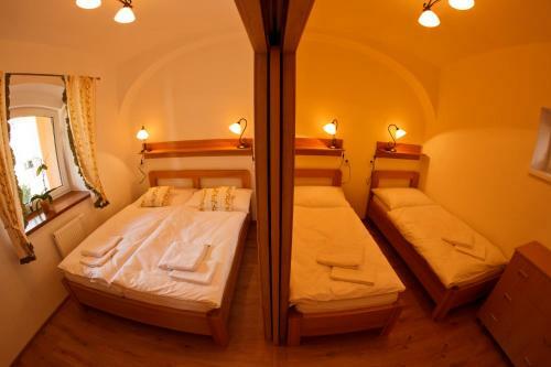 Hostal Penzion Bedn�??v Dv?r