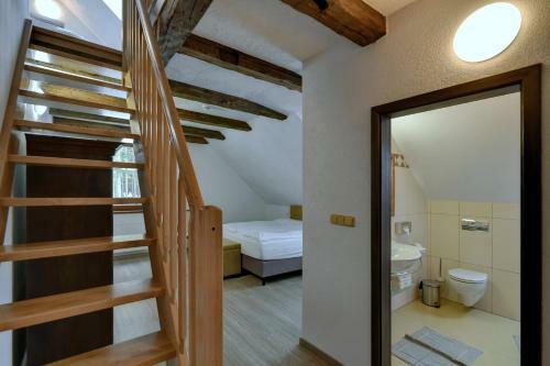 Apartamentos Zamecka Fortovna / Forester House